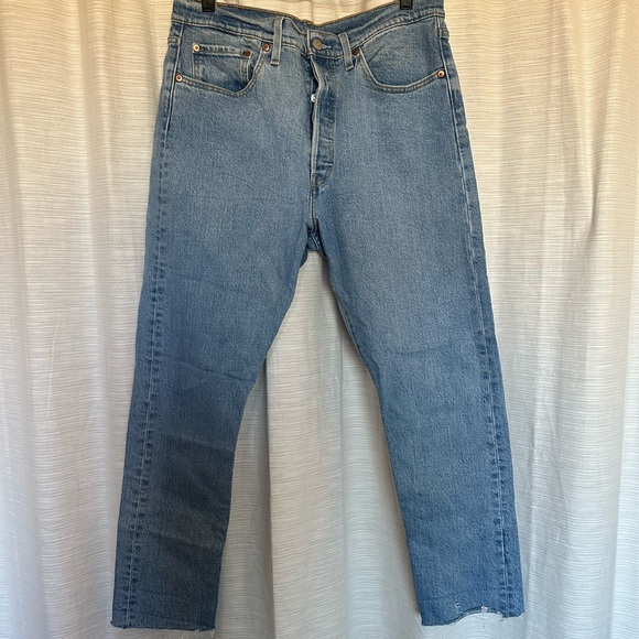 Levi's | Pants & Jumpsuits | Levi 5 Jeans Frayed Edges 32 | Poshmark